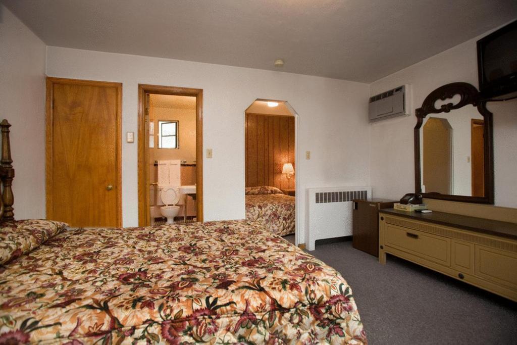 Stagecoach Motel Colorado Springs Szoba fotó