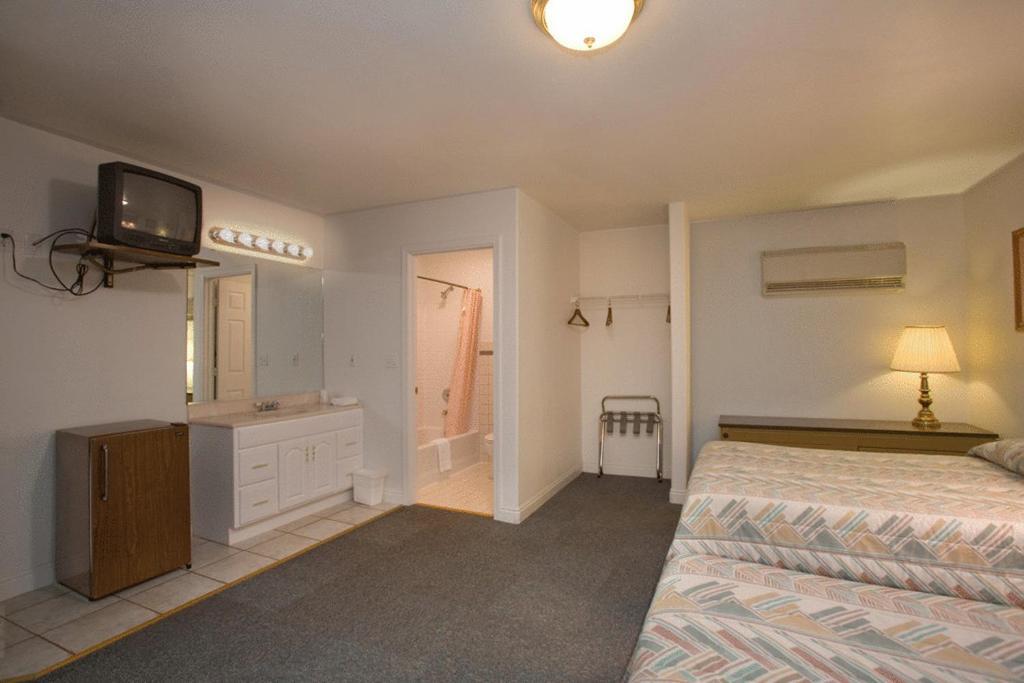 Stagecoach Motel Colorado Springs Szoba fotó